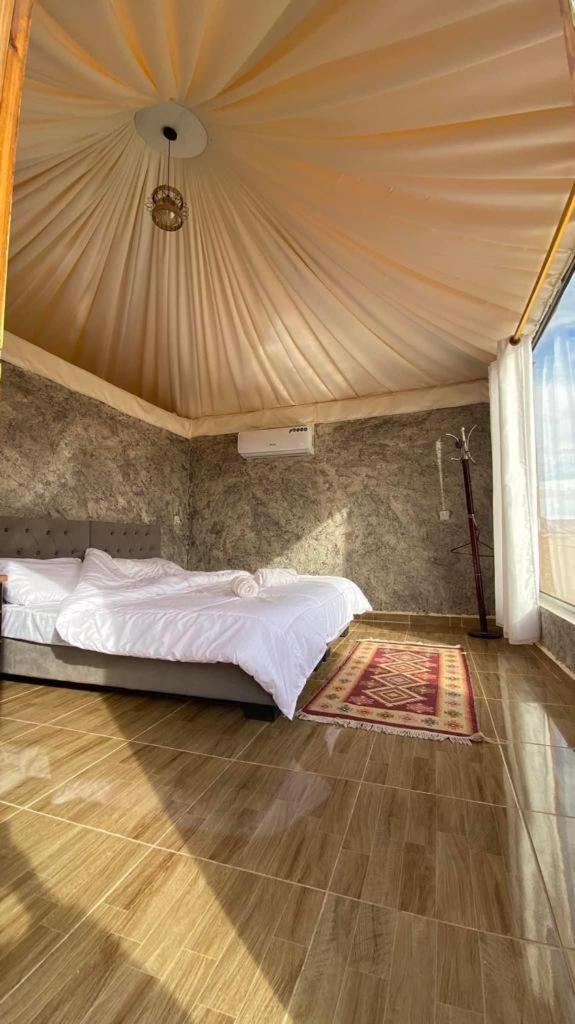 Rum New Luxury Camp