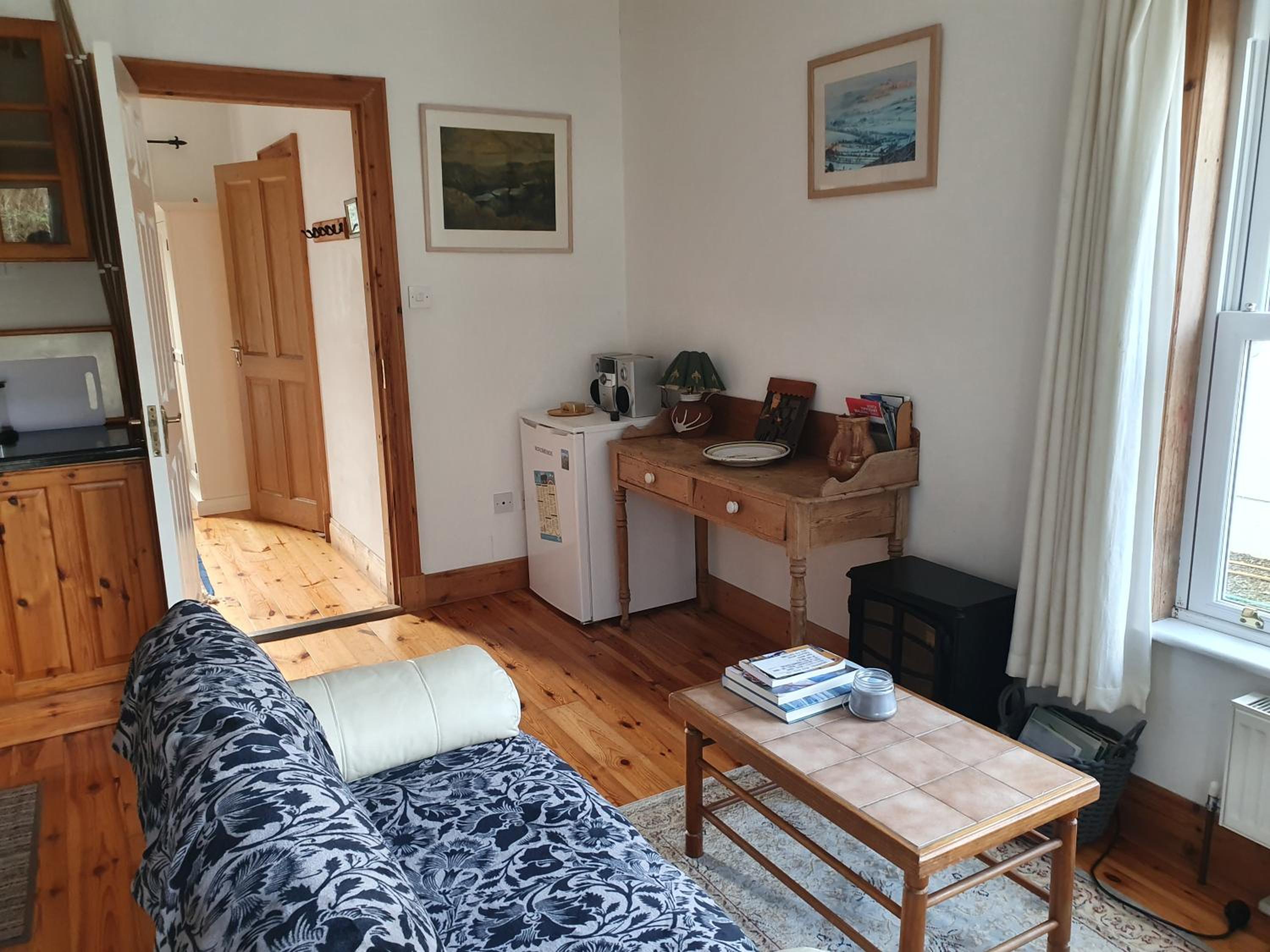 Cosy self contained cottage with stunning views view 3
