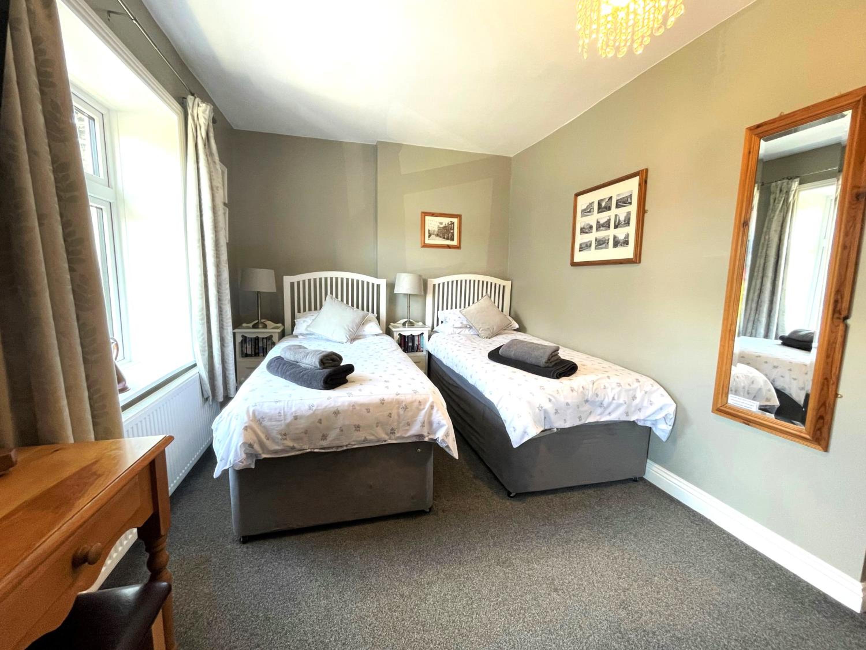 Mulberry Cottage with Wood Burner, Garden and Easy Parking