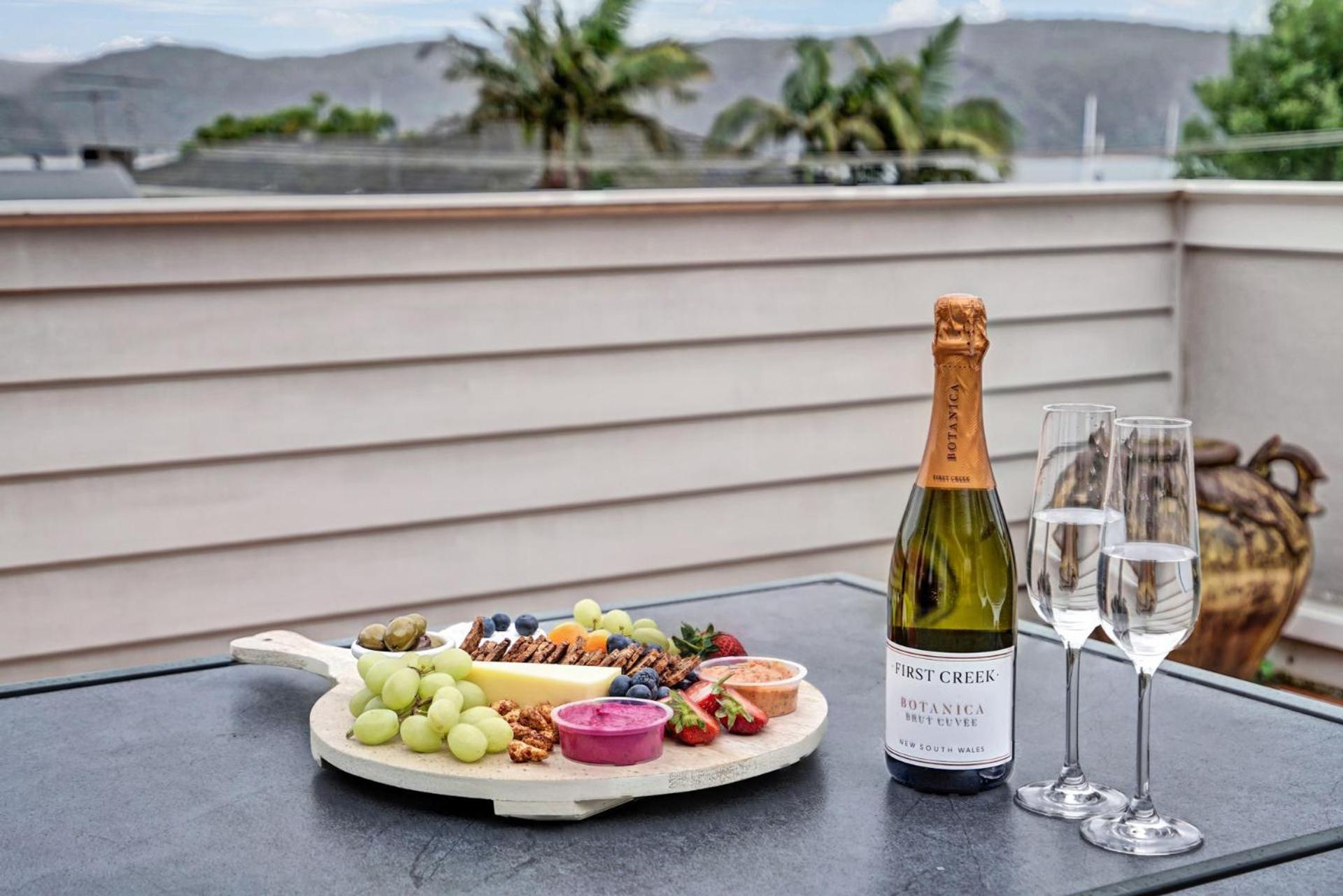 Iluka Palm Cove Penthouse