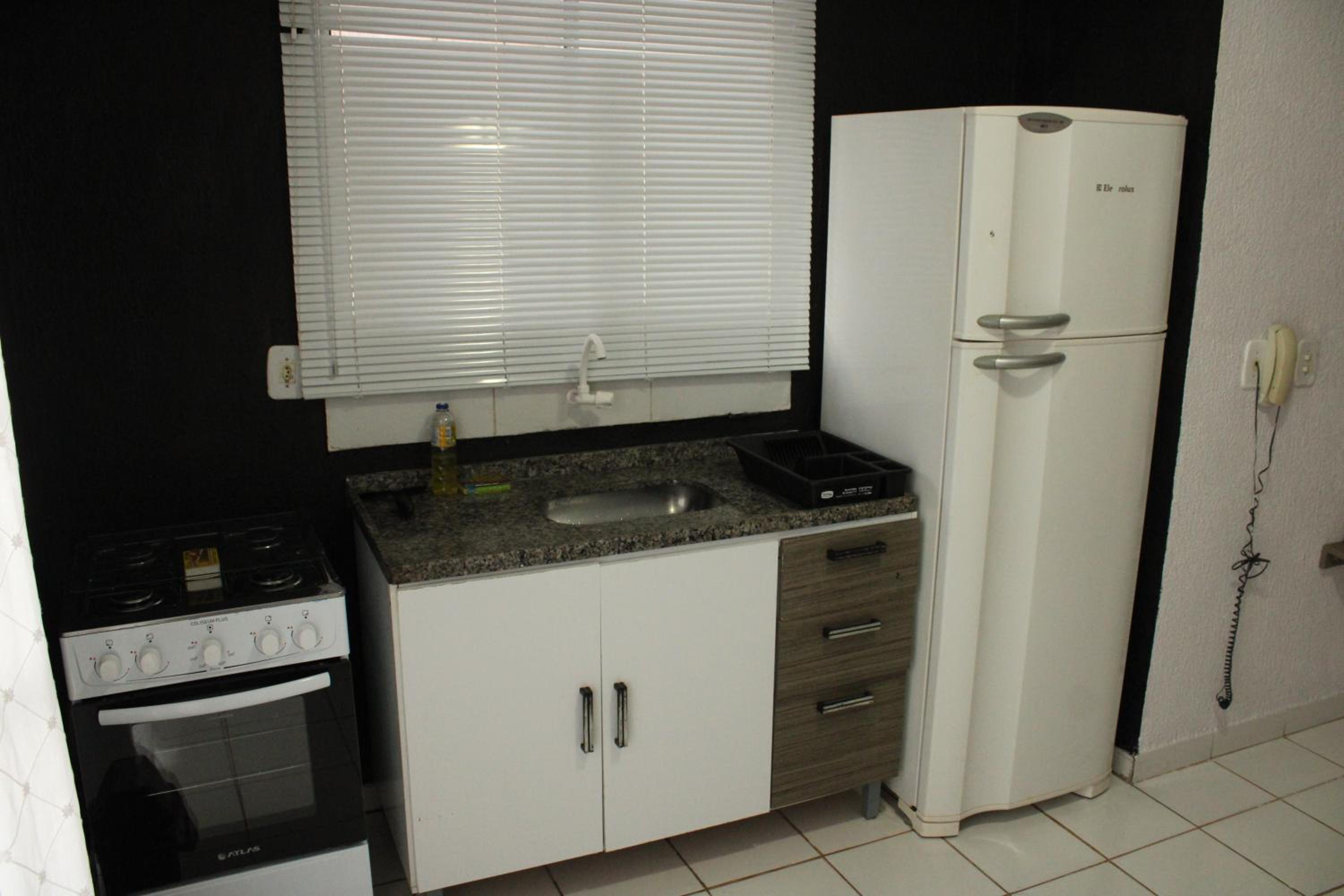 Casa 02 Quartos Condomínio Aceita Pet