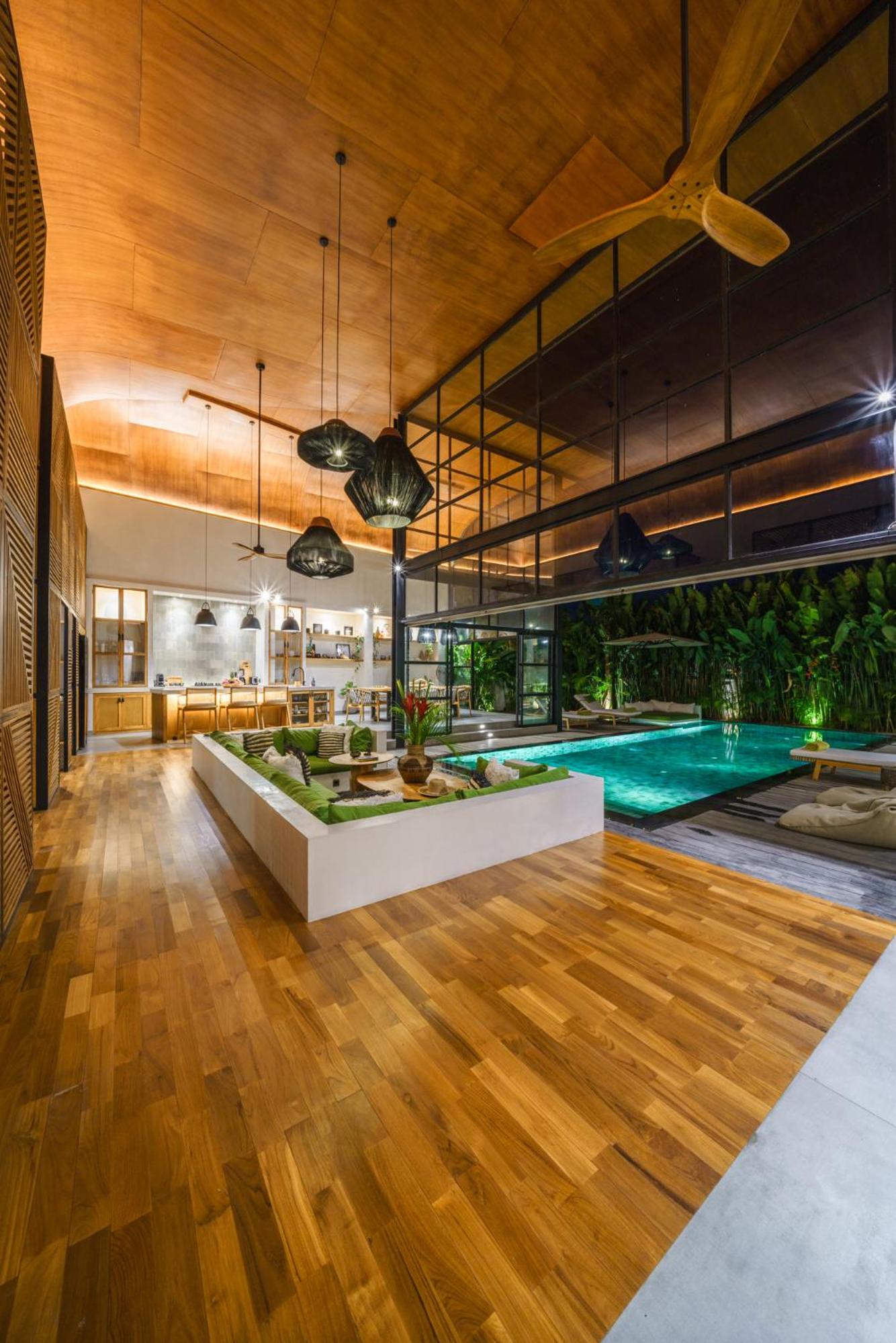 Villa Mango Bliss - Amazing 4-bdr Villa in Berawa ! PERFECT LOCATION ! view 2