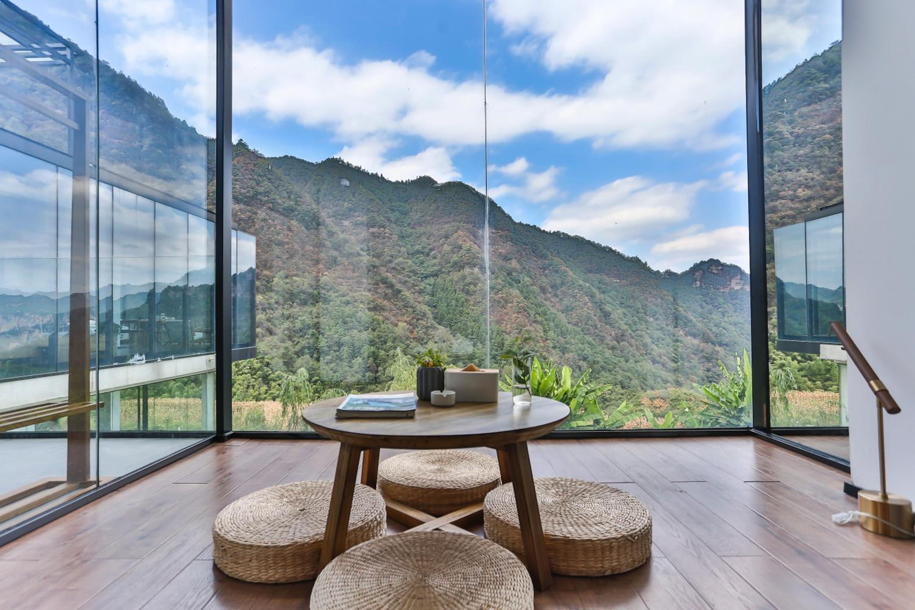 Zhangjiajie national park Purespace --2nights 1free pick-up&book tickets&5min to park