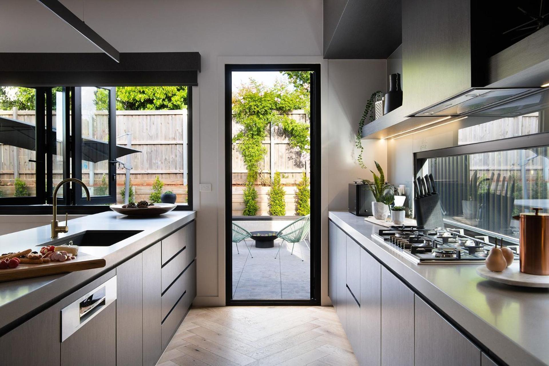 Lux on Max- stunning design, amazing views