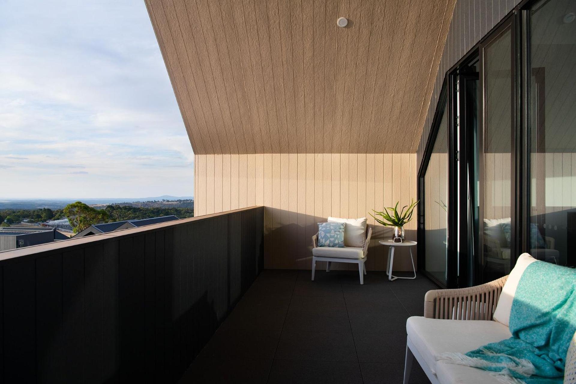 Lux on Max- stunning design, amazing views