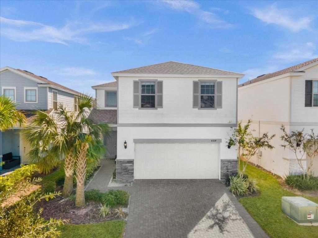 5 Bd 4 Ba Windsor At Westside 8924 Pw