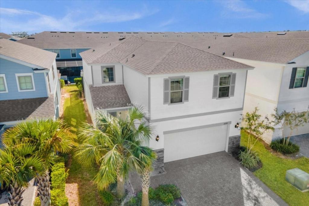 5 Bedrooms4 Bathrooms Windsor Westside 8924 Pw