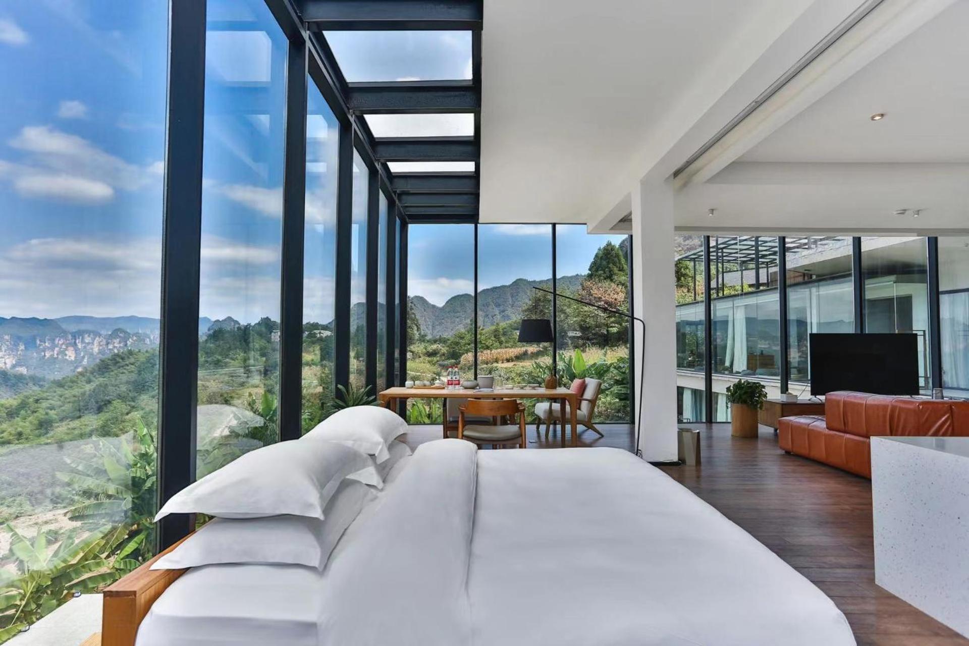 Zhangjiajie national park Purespace --2nights 1free pick-up&book tickets&5min to park
