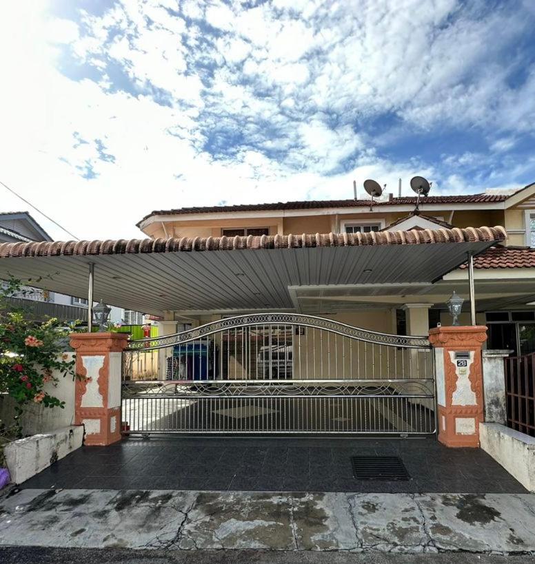 Awani Homestay Seberang Jaya photo 6