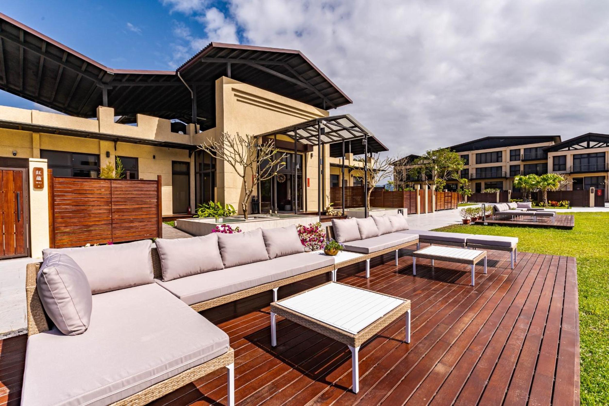 W Starry Villa view 4