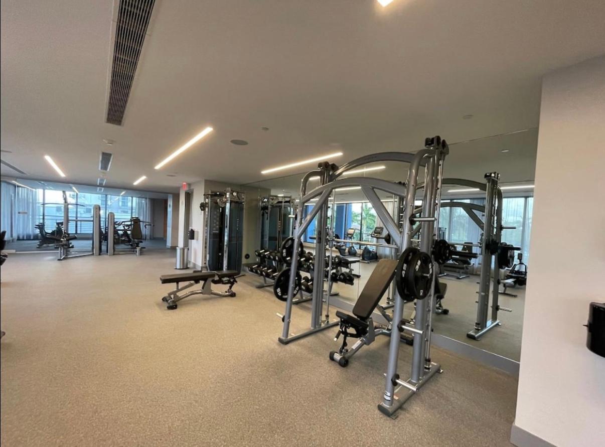 5350 Park inn Suite