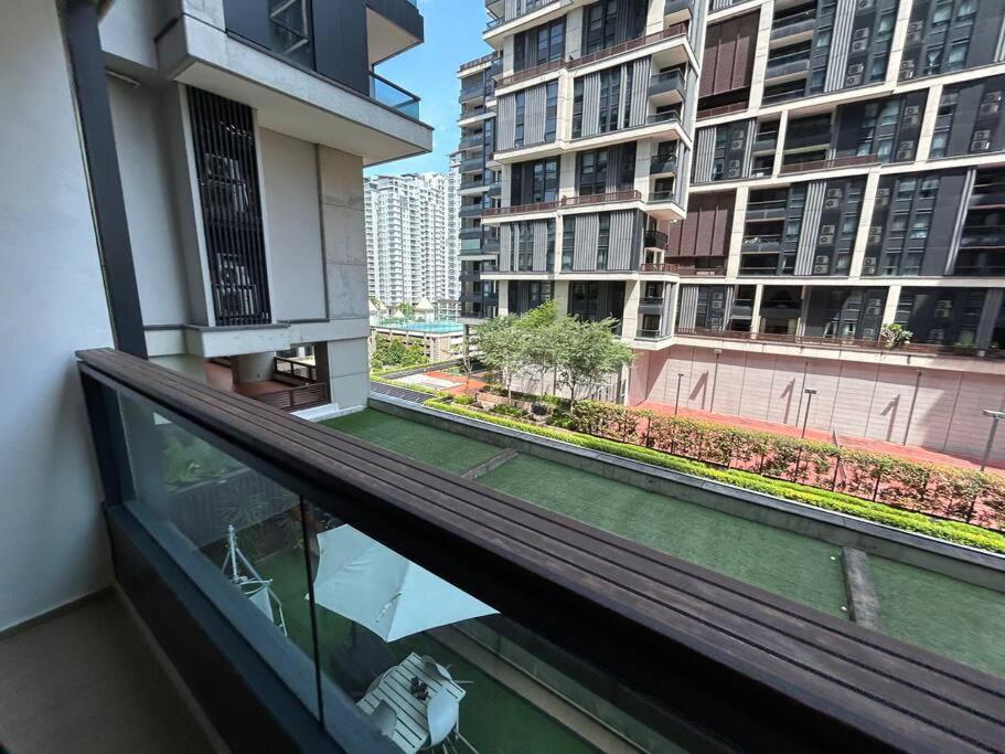 ArcorisMontKiara-2-6pax-Netflix-SuperFastInternet-Balcony