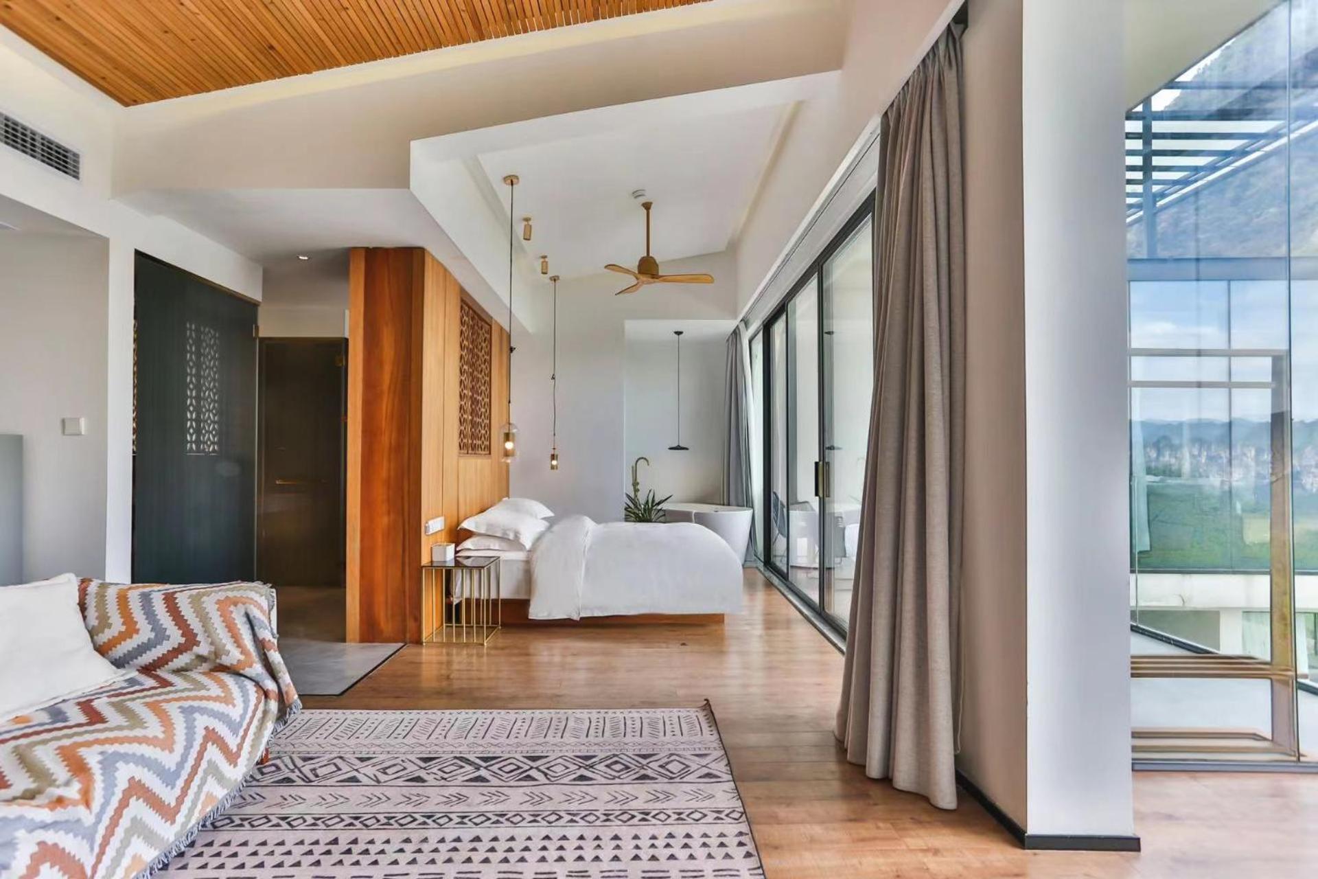 Zhangjiajie national park Purespace --2nights 1free pick-up&book tickets&5min to park