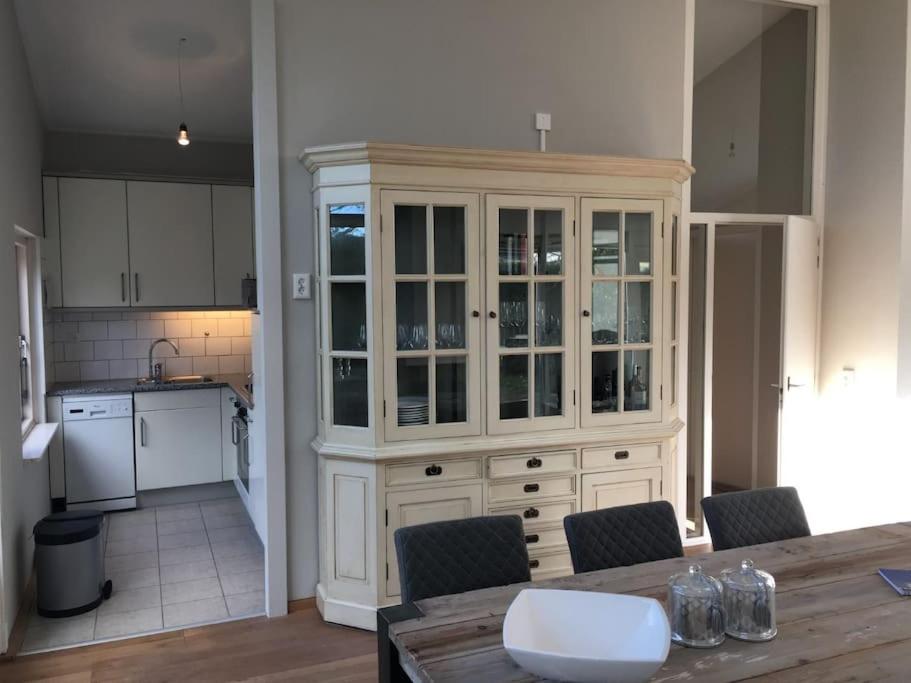 Grevelingenlaan 30,Modern ingerichte Bungalow aan de Grevelingen,