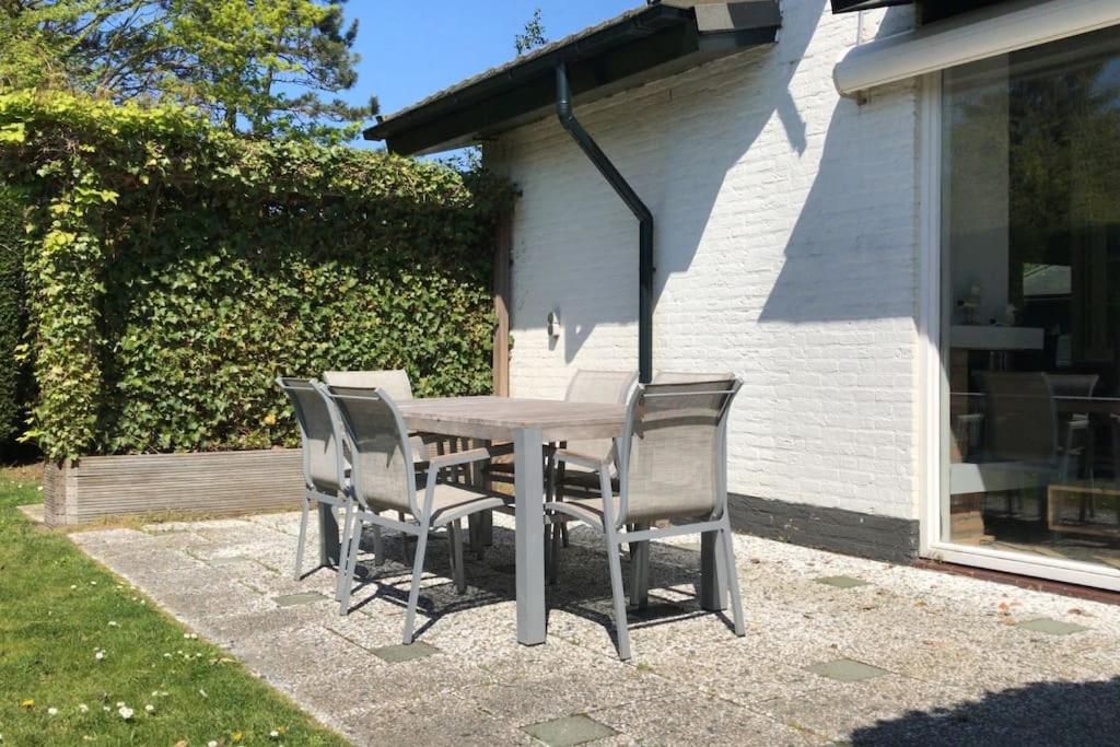 Grevelingenlaan 30,Modern ingerichte Bungalow aan de Grevelingen,