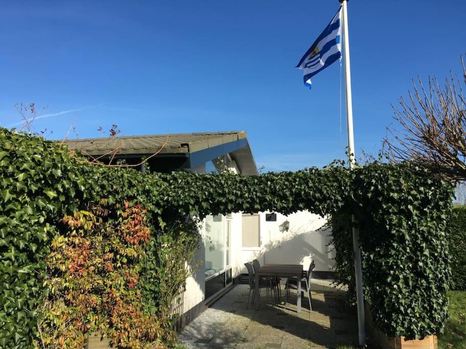 Grevelingenlaan 30,Modern ingerichte Bungalow aan de Grevelingen,
