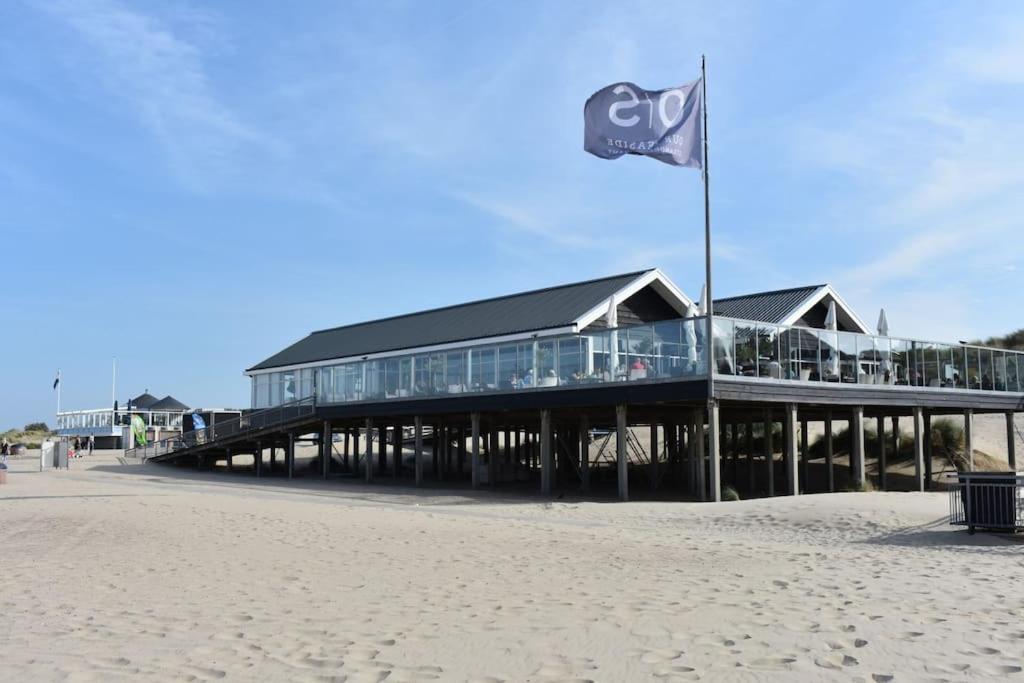 Grevelingenlaan 30,Modern ingerichte Bungalow aan de Grevelingen,