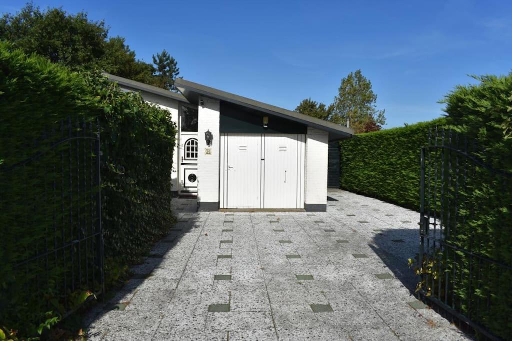 Grevelingenlaan 30,Modern ingerichte Bungalow aan de Grevelingen,