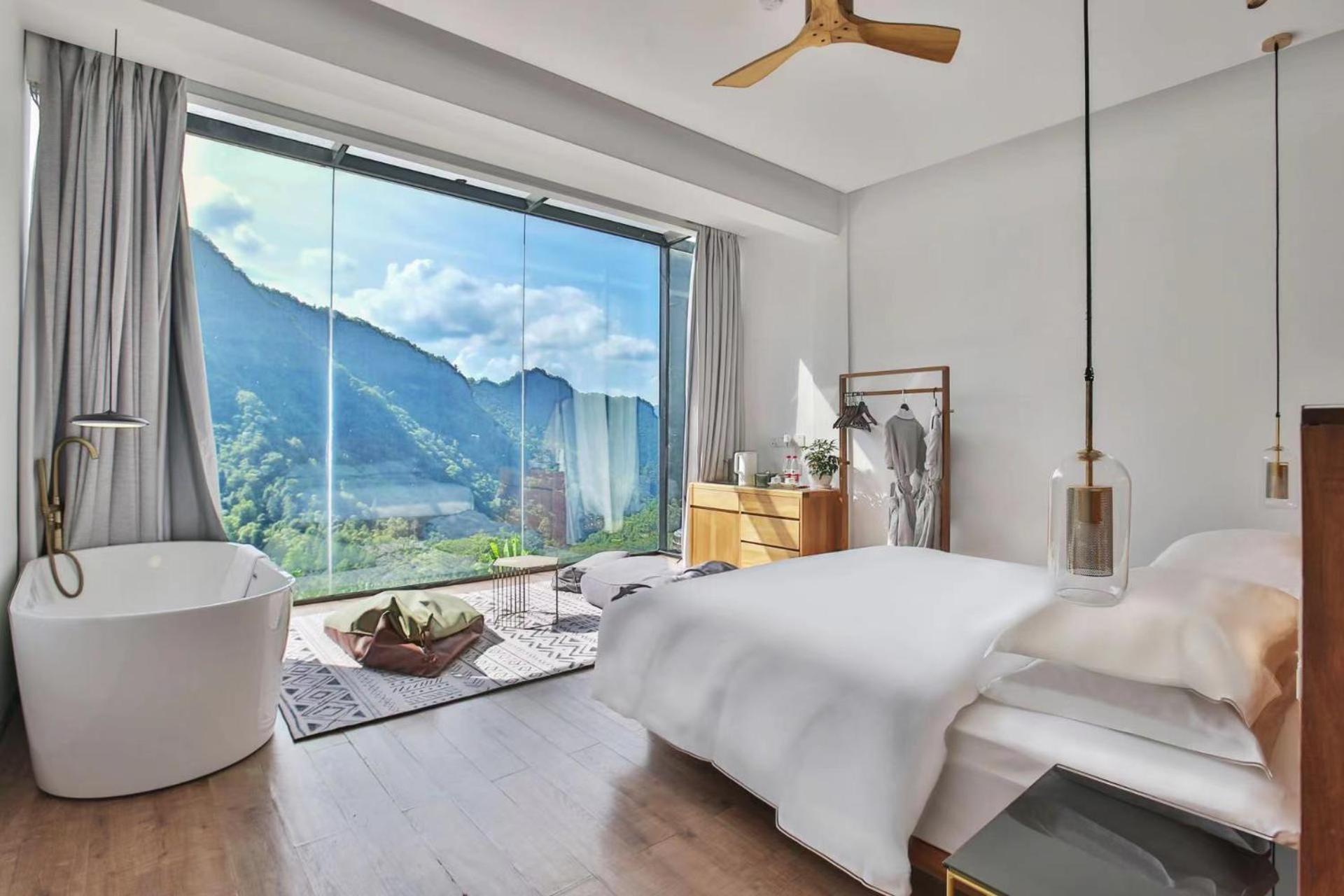 Zhangjiajie national park Purespace --2nights 1free pick-up&book tickets&5min to park