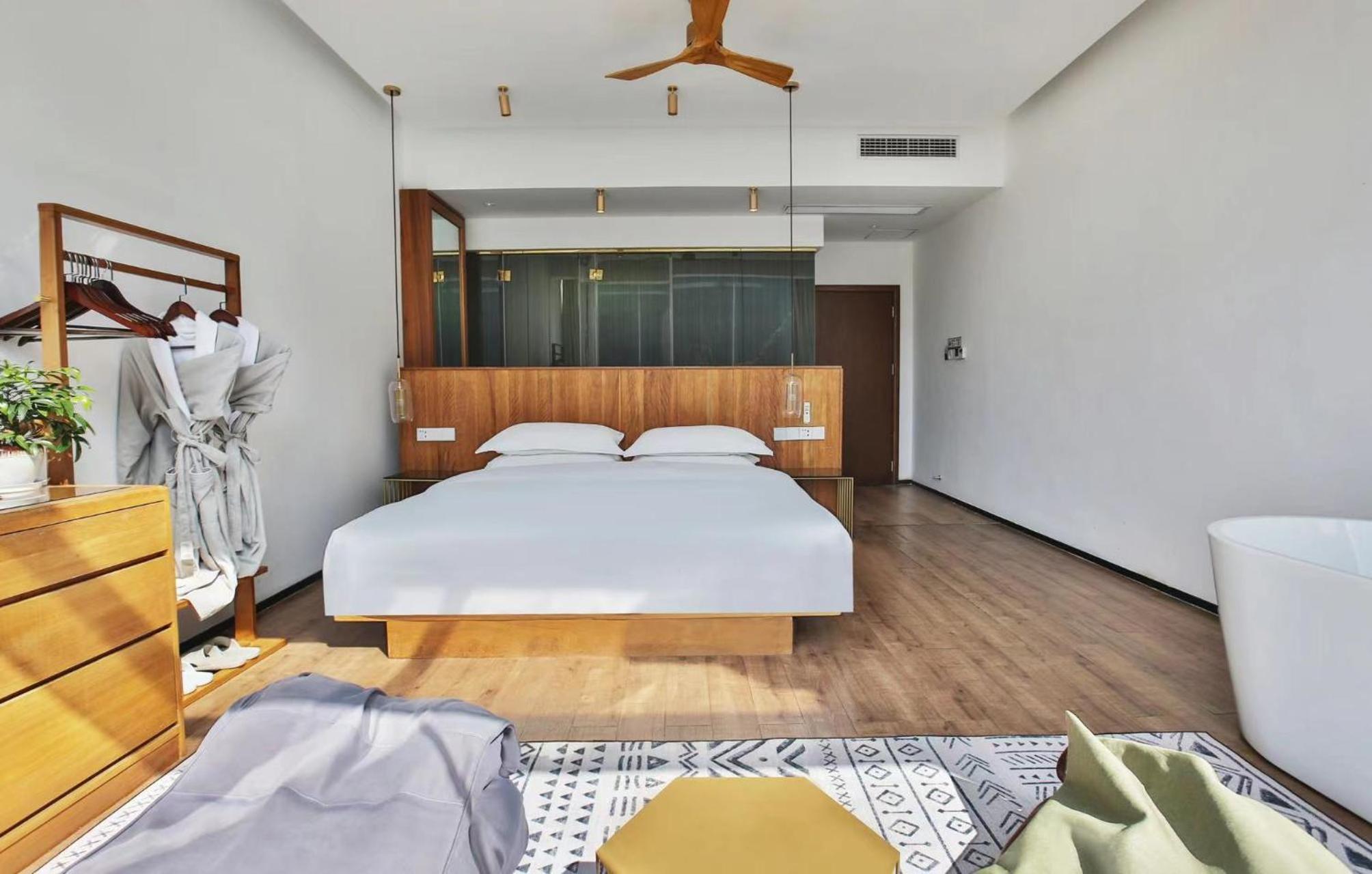 Zhangjiajie national park Purespace --2nights 1free pick-up&book tickets&5min to park