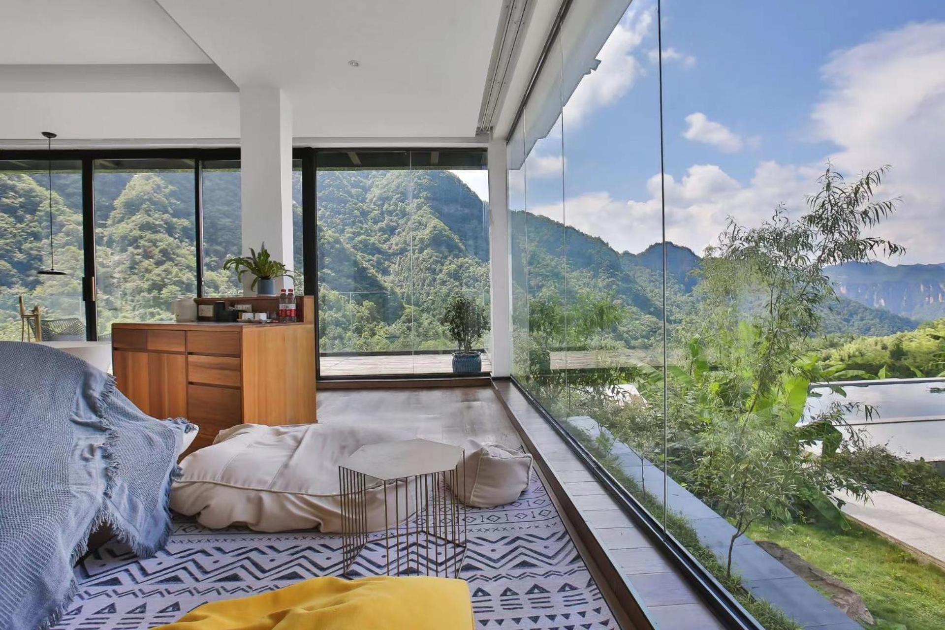 Zhangjiajie national park Purespace --2nights 1free pick-up&book tickets&5min to park