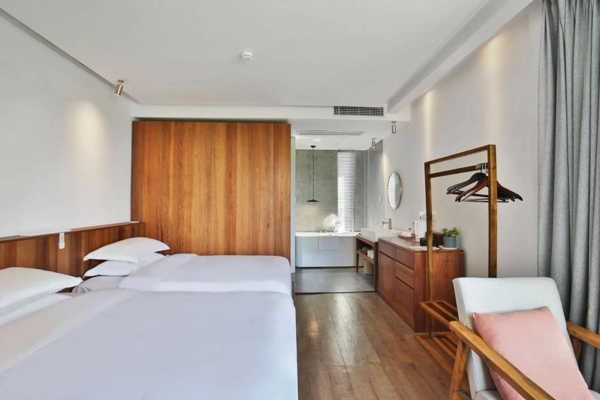Zhangjiajie national park Purespace --2nights 1free pick-up&book tickets&5min to park