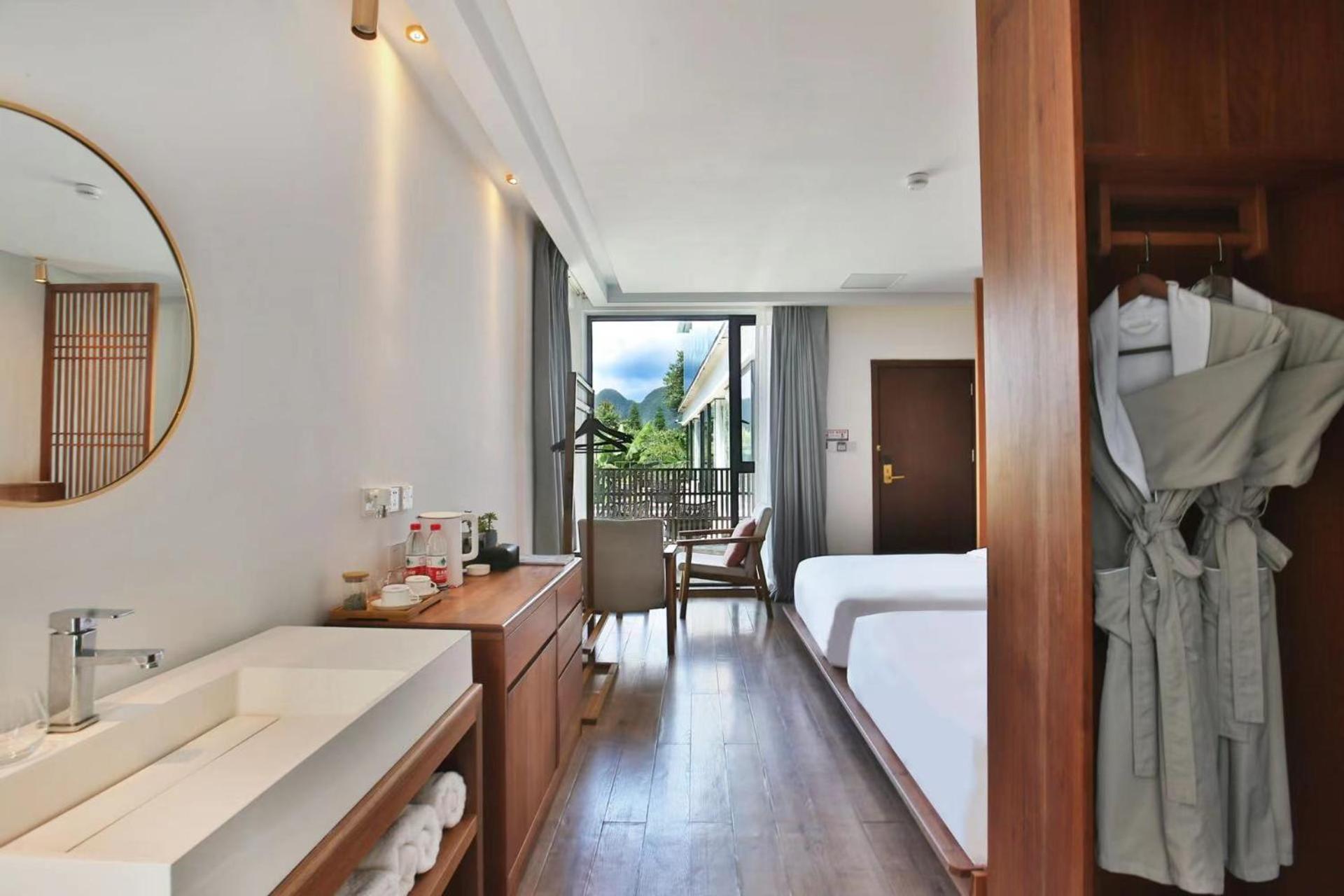 Zhangjiajie national park Purespace --2nights 1free pick-up&book tickets&5min to park