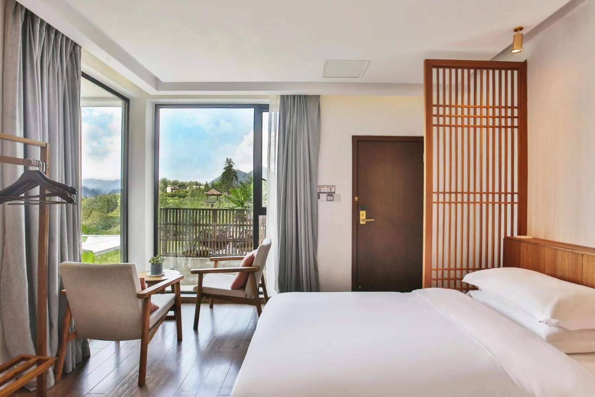 Zhangjiajie national park Purespace --2nights 1free pick-up&book tickets&5min to park