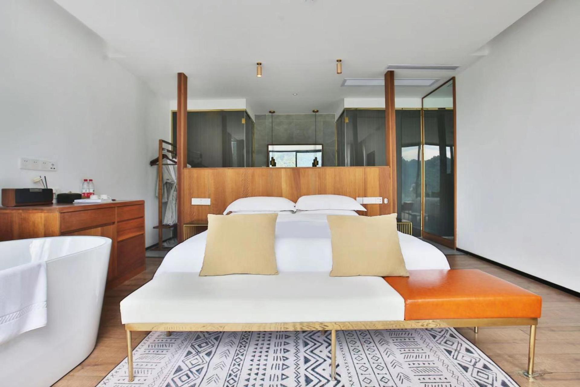 Zhangjiajie national park Purespace --2nights 1free pick-up&book tickets&5min to park