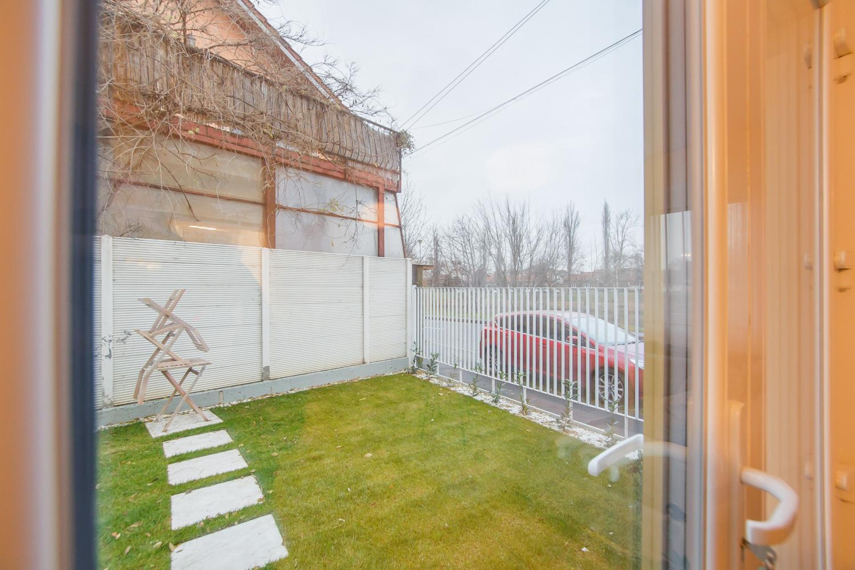 Urban Garden by Waterview