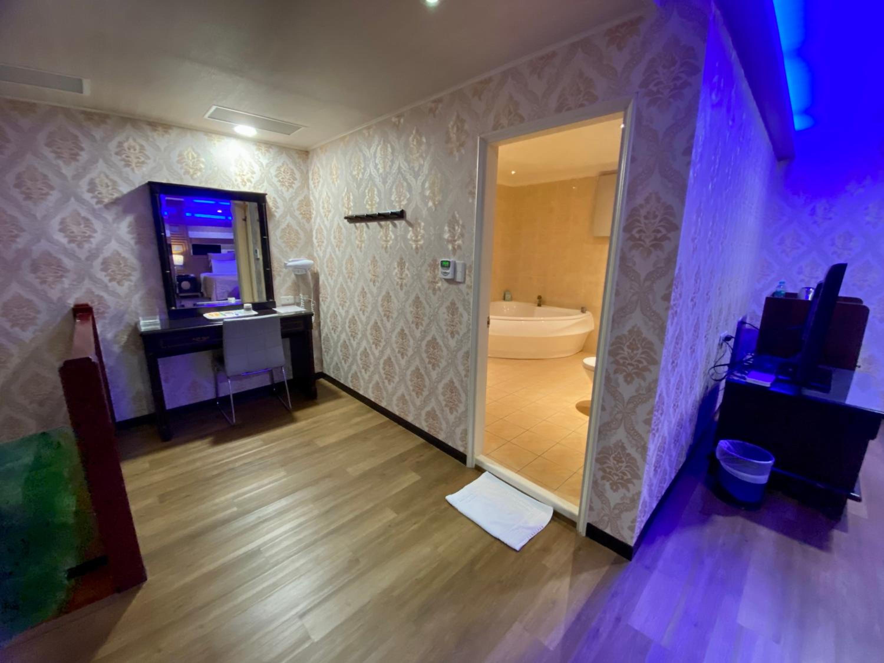 hotel room