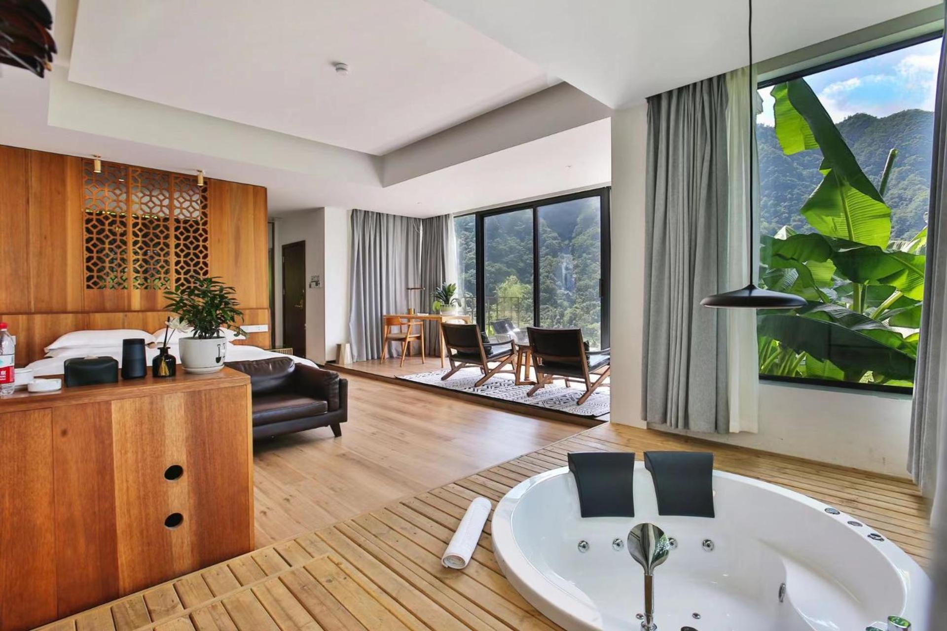 Zhangjiajie national park Purespace --2nights 1free pick-up&book tickets&5min to park