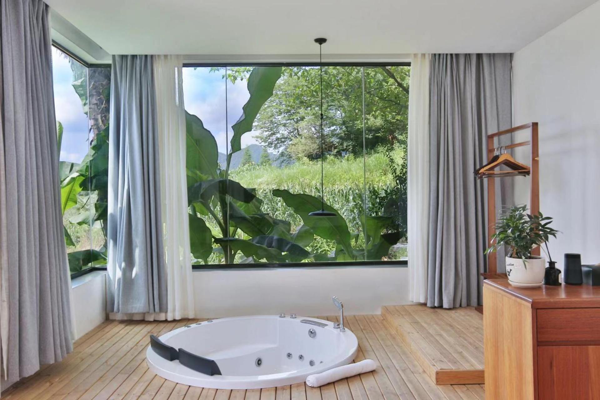 Zhangjiajie national park Purespace --2nights 1free pick-up&book tickets&5min to park