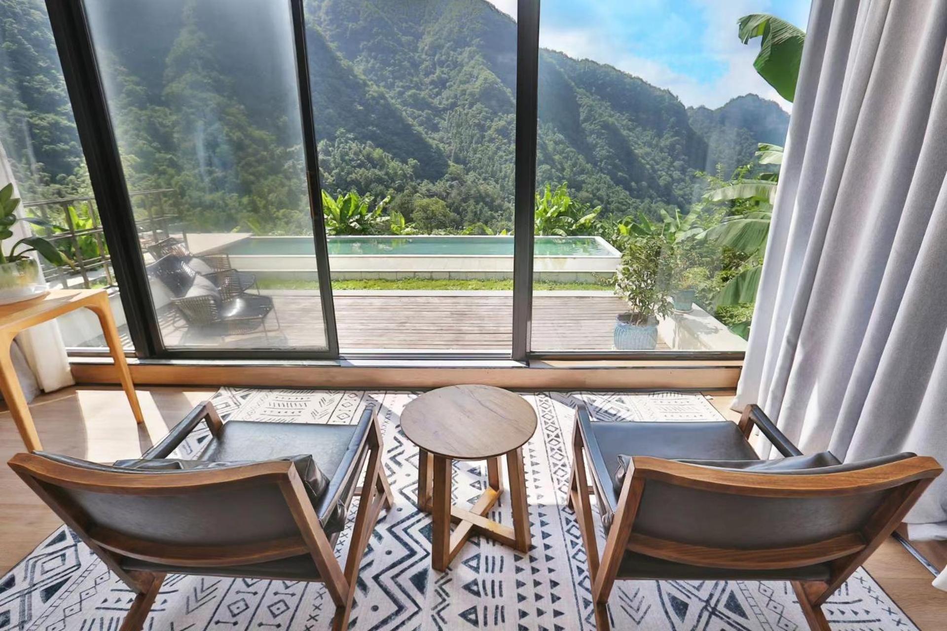 Zhangjiajie national park Purespace --2nights 1free pick-up&book tickets&5min to park