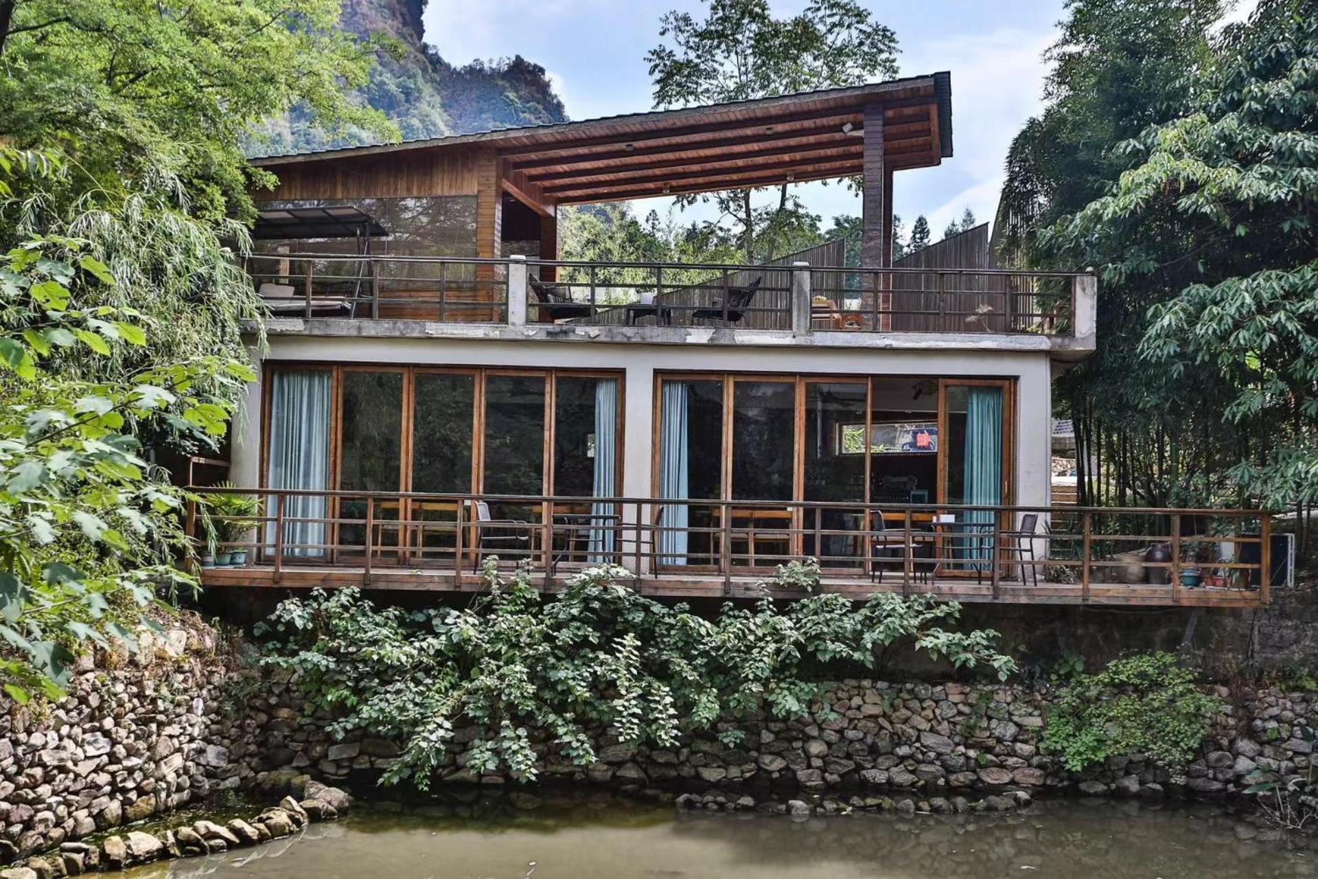 Zhangjiajie national park Purespace --2nights 1free pick-up&book tickets&5min to park