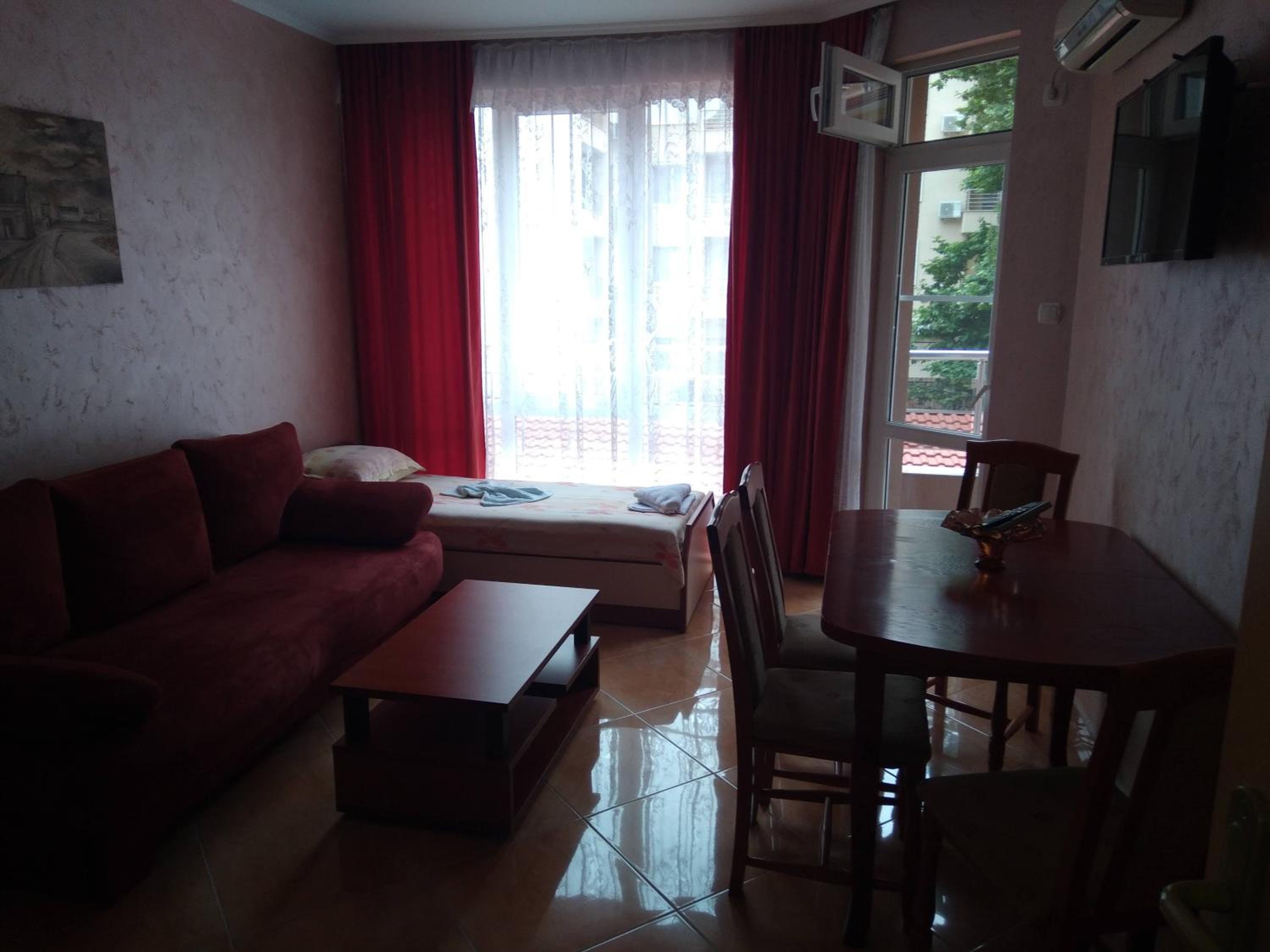 Photo 12