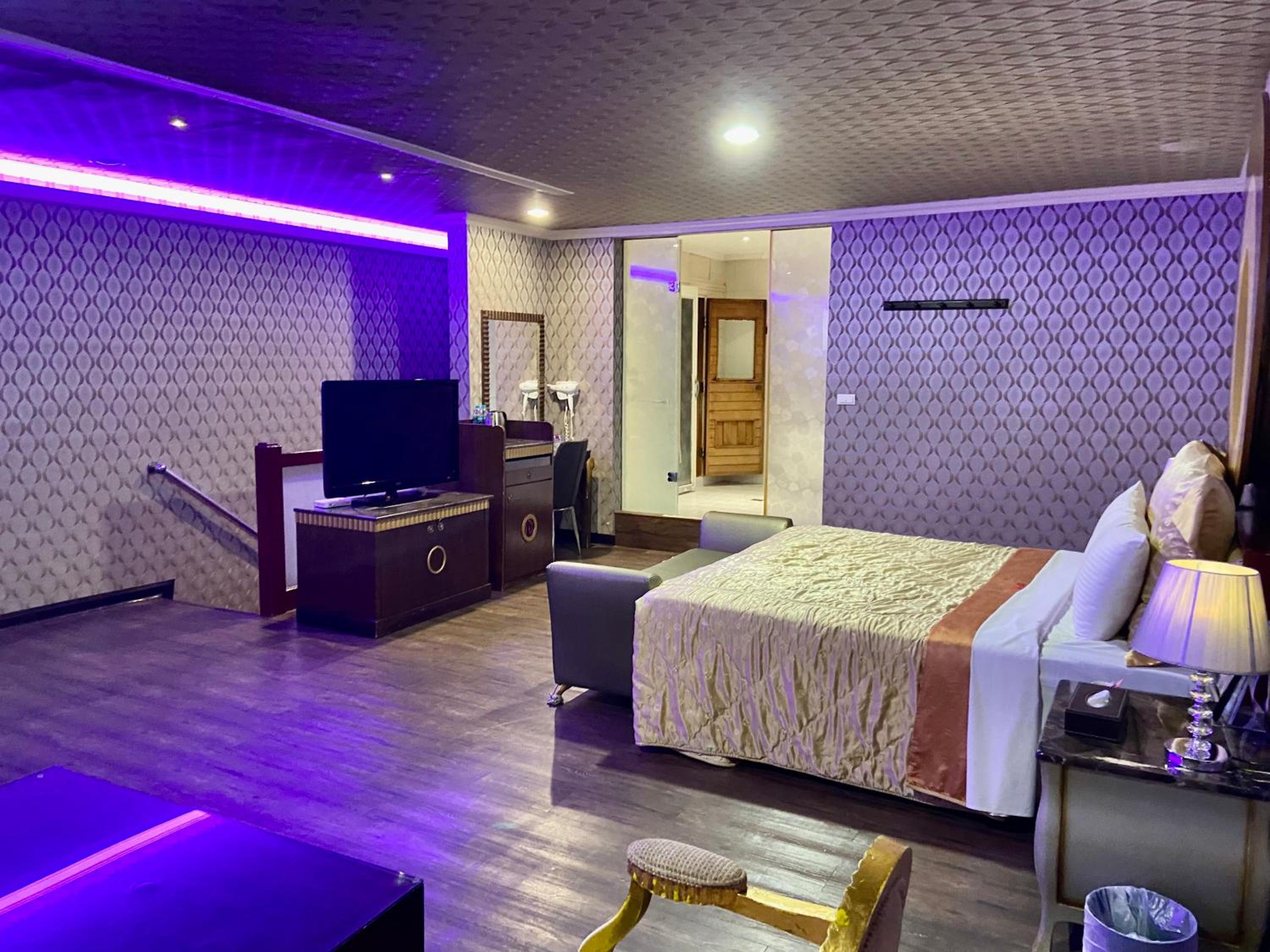 hotel room