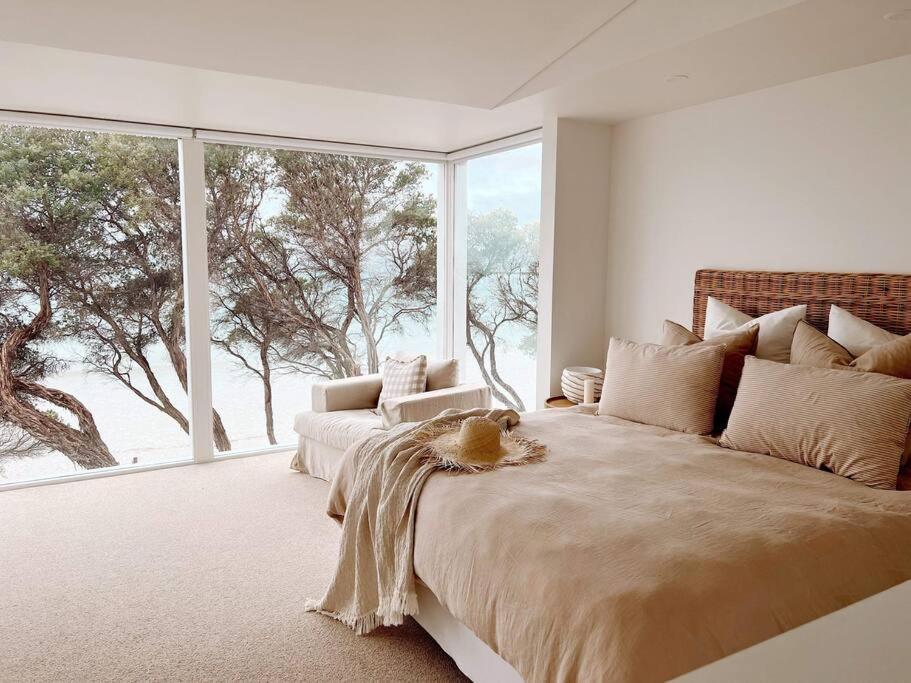 The Cove Beach Front Luxury House