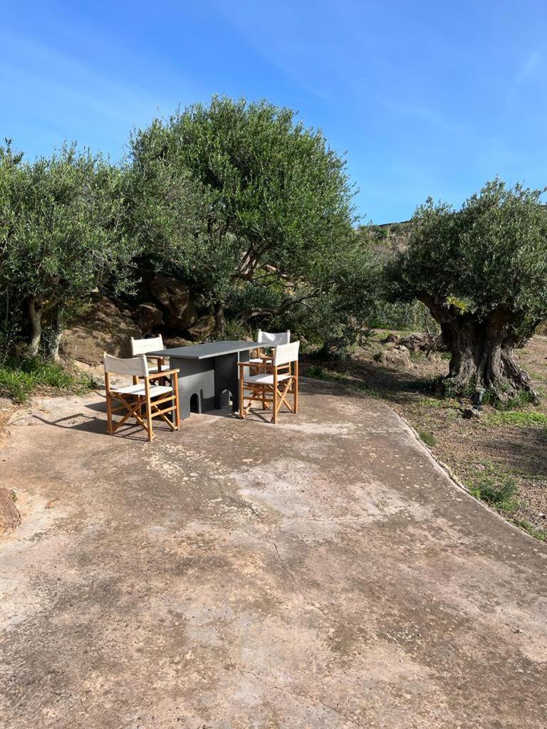 Dammusi IL SERRALH -Pantelleria-