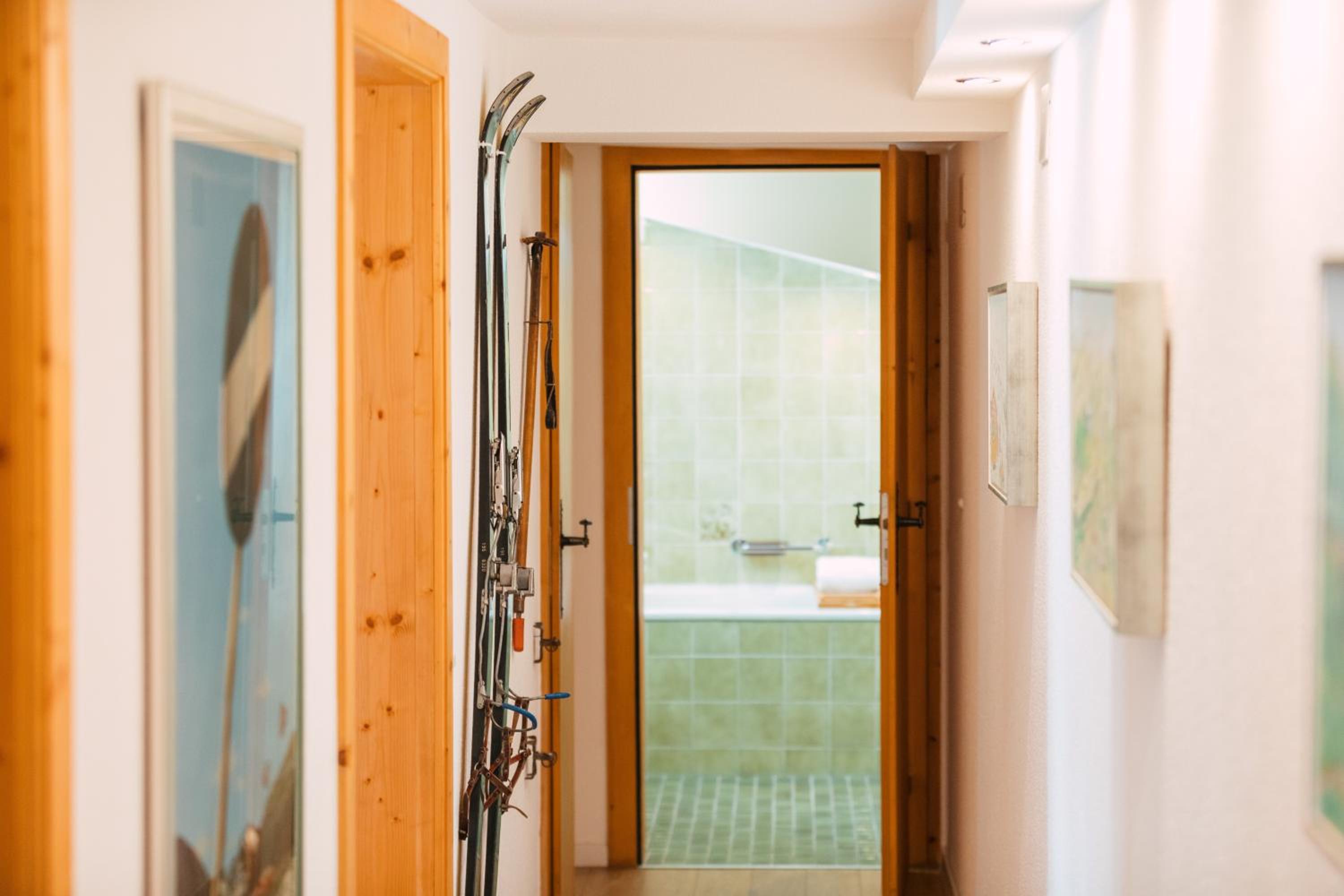 Backcountry Hotel*Super Premium