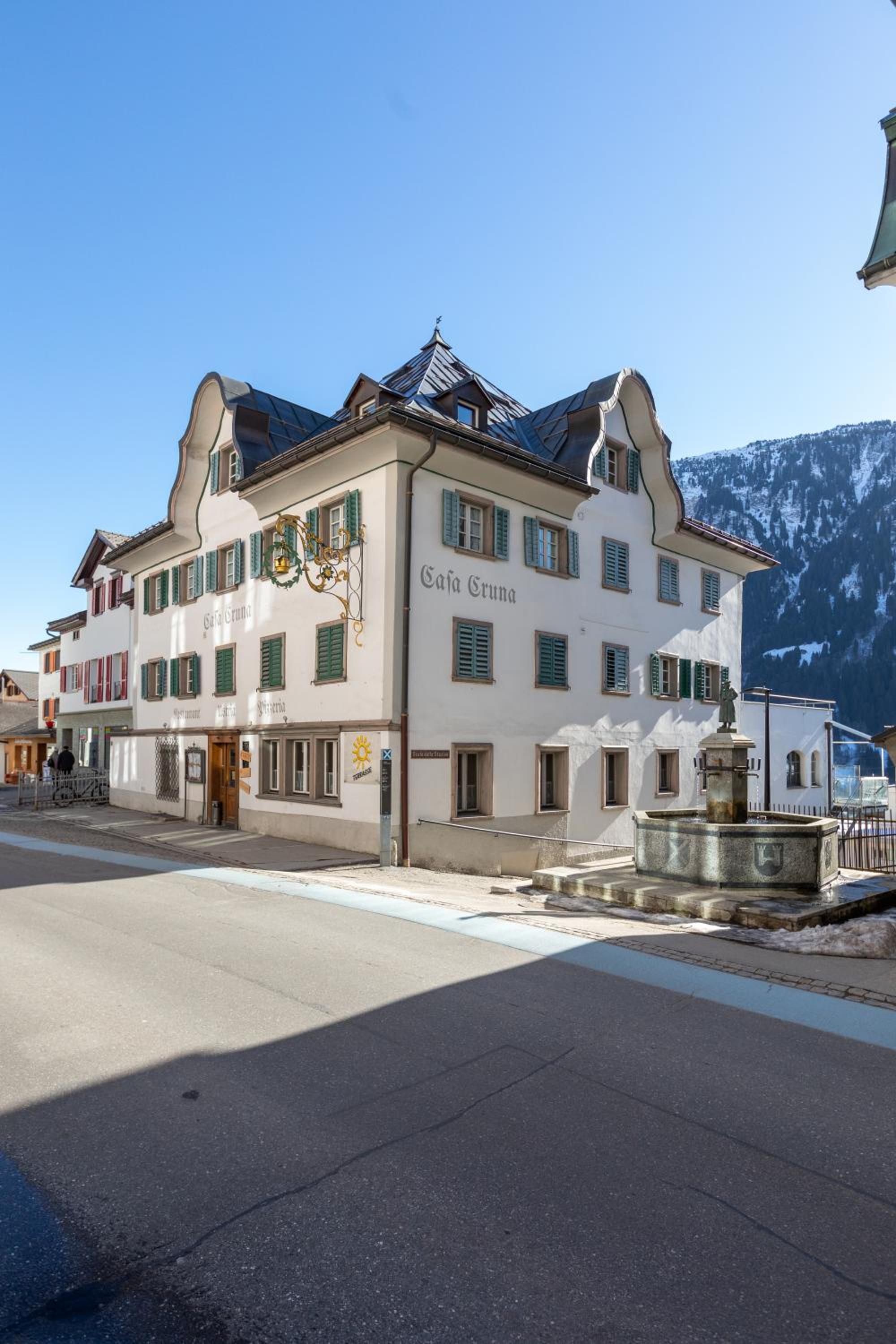 Backcountry Hotel*Super Premium