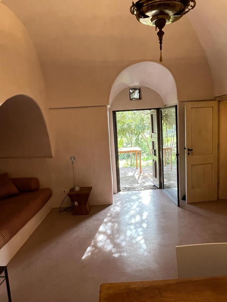 Dammusi IL SERRALH -Pantelleria-