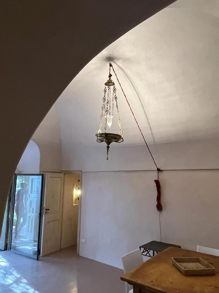 Dammusi IL SERRALH -Pantelleria-