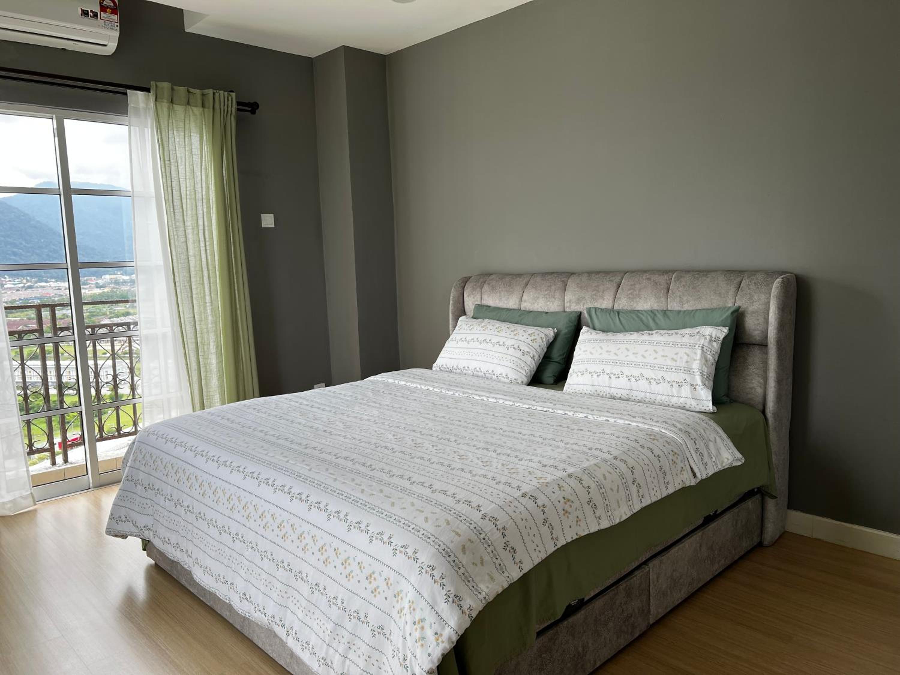 High floor Mountain view Kampar photo 8