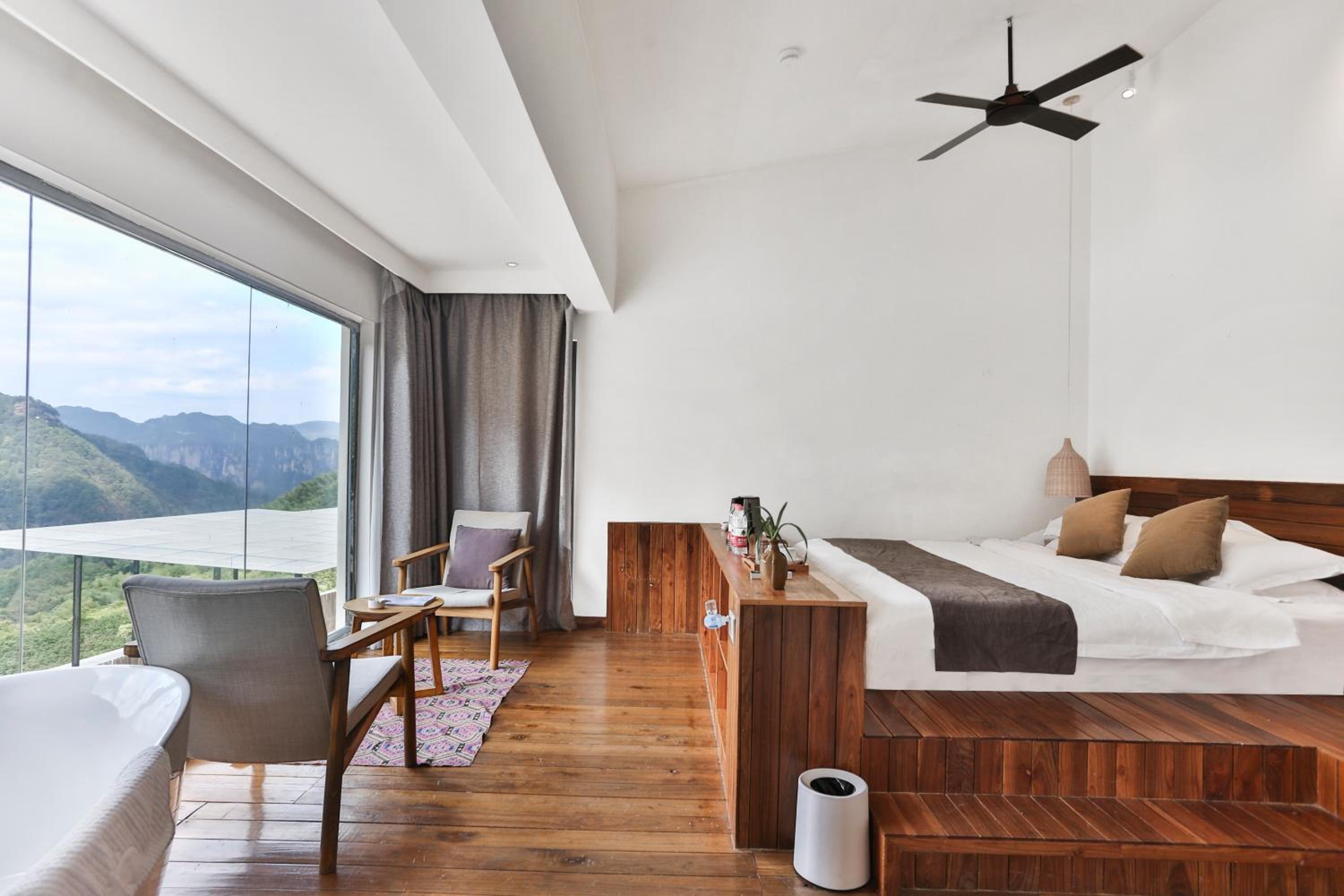Zhangjiajie national park Purespace --2nights 1free pick-up&book tickets&5min to park