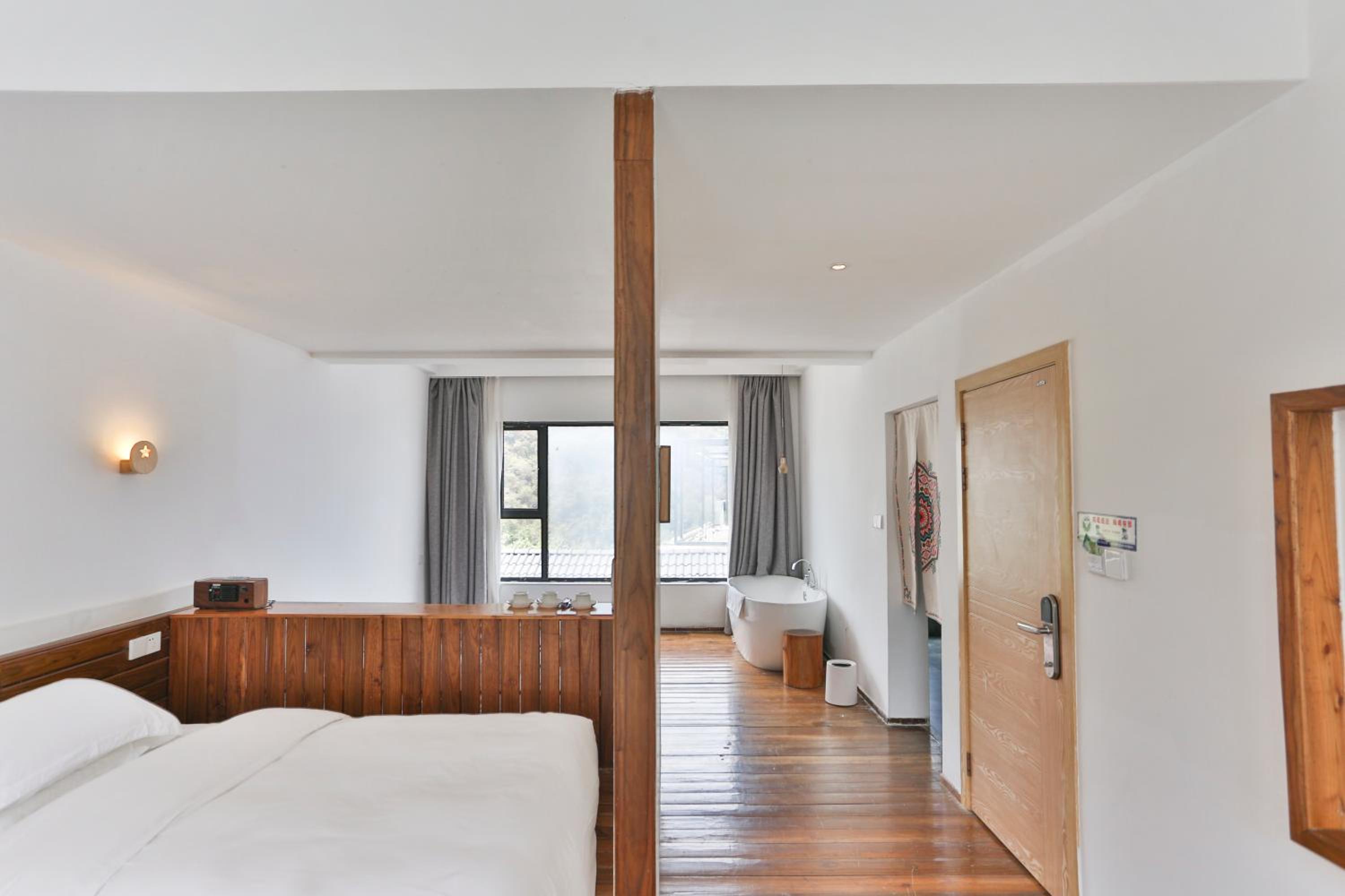 Zhangjiajie national park Purespace --2nights 1free pick-up&book tickets&5min to park