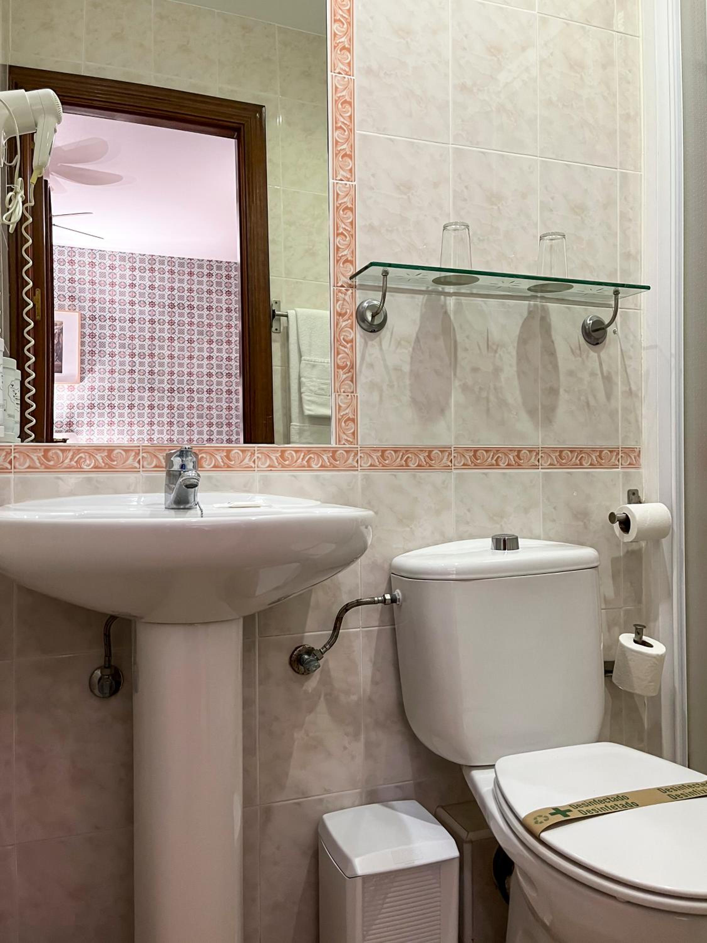 Beatriz Charming Hostal