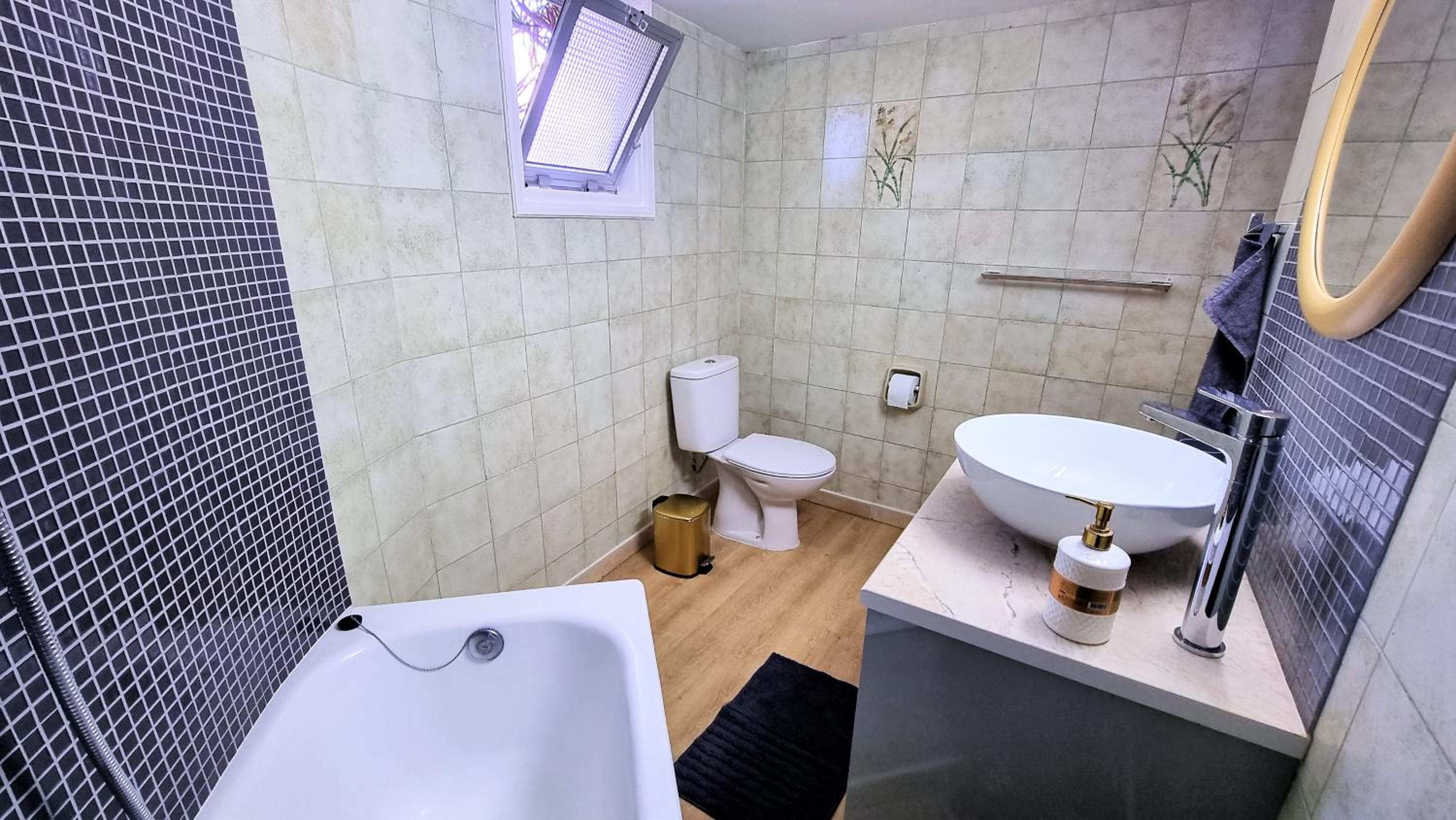 The Urban Oasis - Comfort 2br near the City Center, 200Mbit Internet and Smart TV
