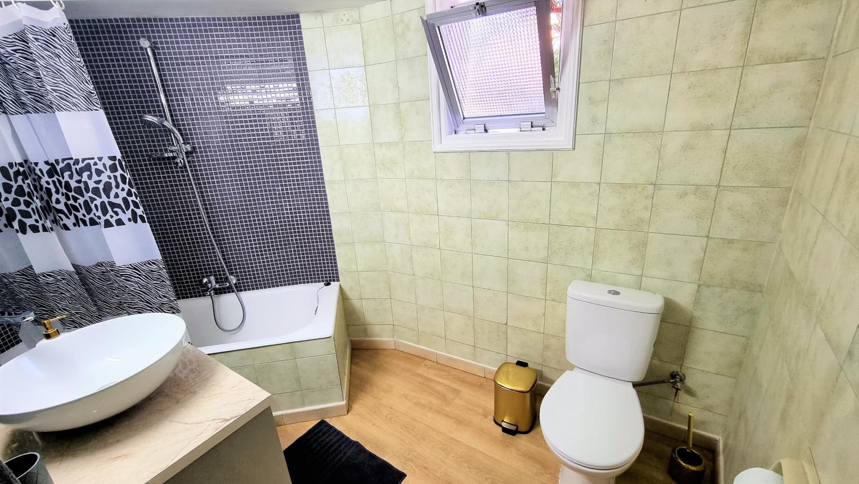 The Urban Oasis - Comfort 2br near the City Center, 200Mbit Internet and Smart TV