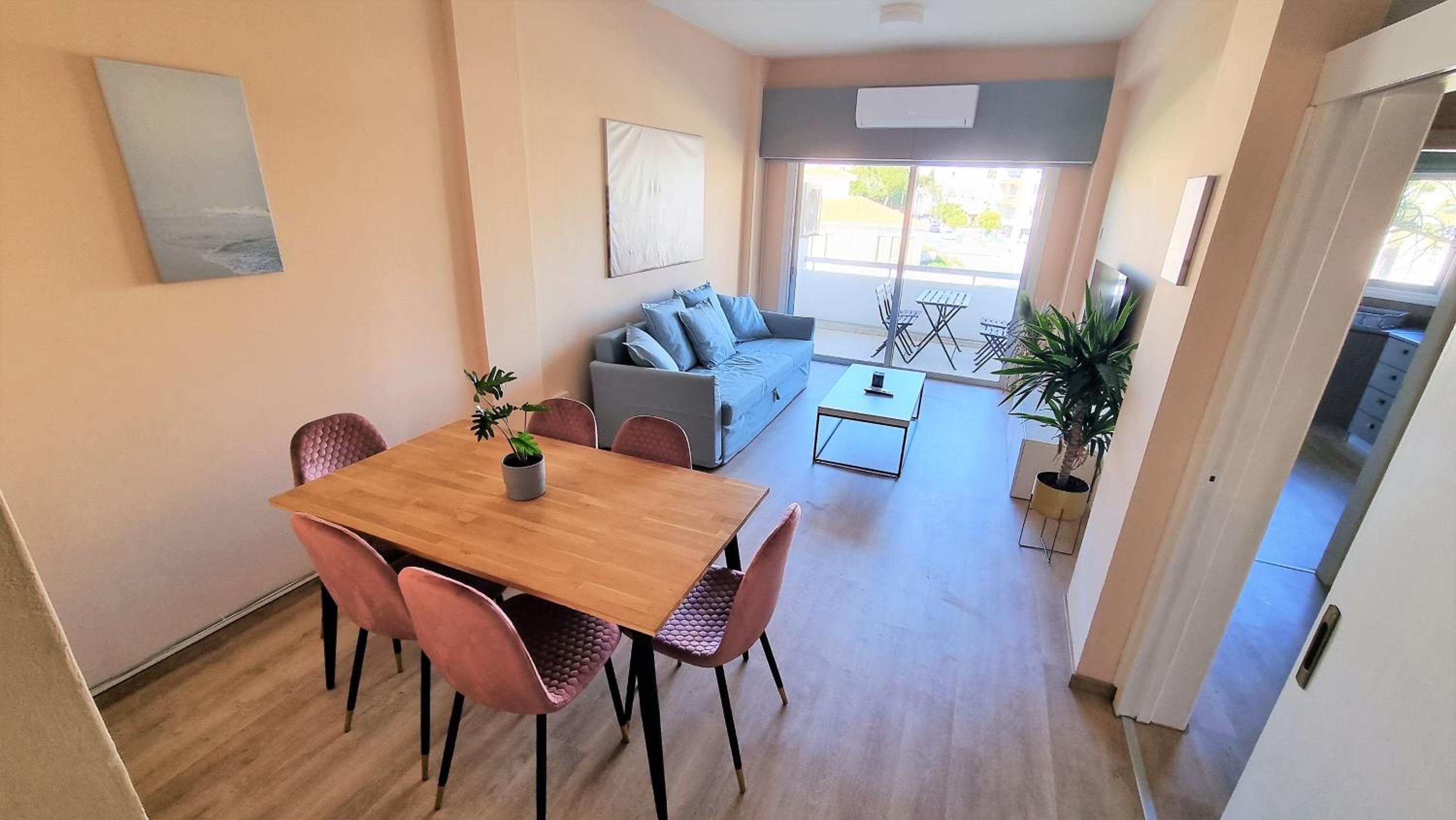 The Urban Oasis - Comfort 2br near the City Center, 200Mbit Internet and Smart TV